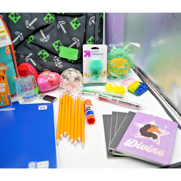 Minecraft Backpack & Pizza Lunch Bag Bundle w/ Supplies, USB, Pop Toy - Picture 14 of 15